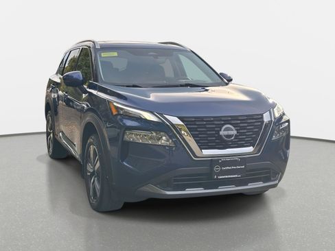 Used 2023 Nissan Rogue SL image 3