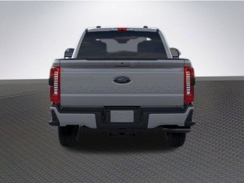 New 2026 Ford F250 Lariat w/ Black Appearance Package image 5