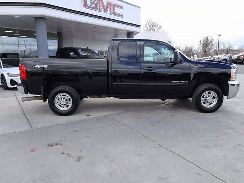 Used 2009 Chevrolet Silverado 2500 W/T AWD/4WD image 7