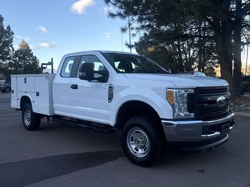 Used 2017 Ford F350 XL image 1