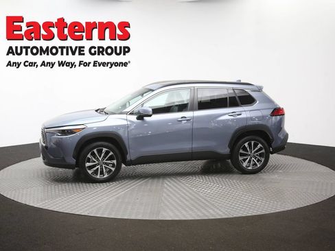 Used 2022 Toyota Corolla Cross XLE w/ Convenience Package AWD/4WD image 59