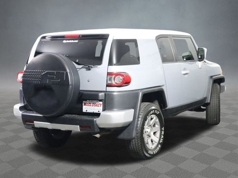 Used 2014 Toyota FJ Cruiser 4WD w/ Upgrade Package image 7