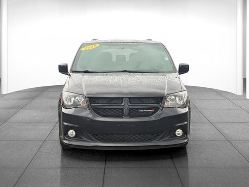 Used 2018 Dodge Grand Caravan GT FWD image 2