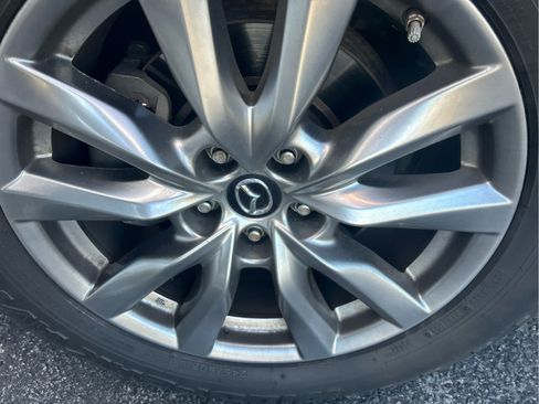 Used 2018 MAZDA CX-9 Touring w/ Touring Premium Package AWD/4WD image 4