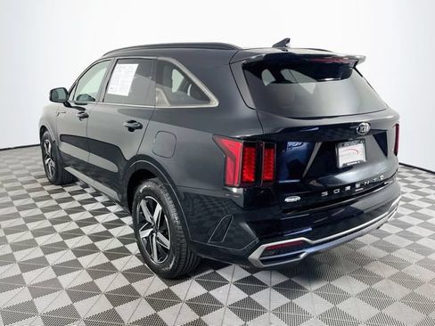 Used 2021 Kia Sorento S w/ Panoramic Sunroof Package FWD image 6