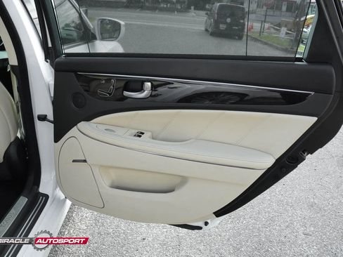 Used 2016 Hyundai Equus Ultimate image 37