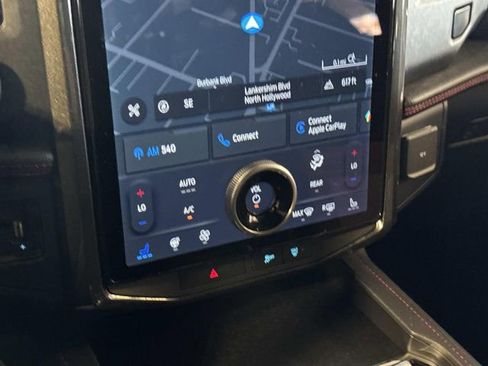 Used 2023 Ford Expedition Limited image 24