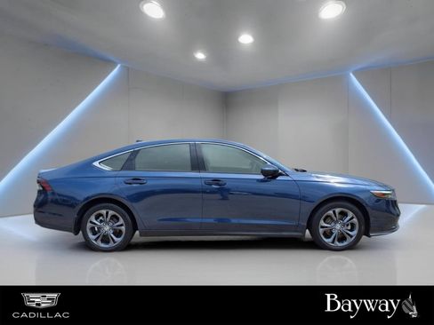 Used 2023 Honda Accord EX image 5