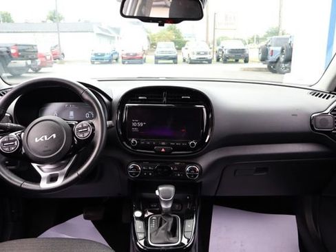 Used 2023 Kia Soul EX FWD image 25