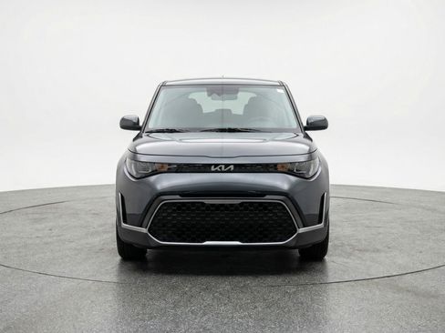 Used 2025 Kia Soul LX w/ LX Technology Package image 2