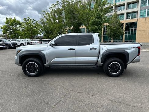 Used 2024 Toyota Tacoma TRD Off-Road w/ TRD Off Road Upgrade Package AWD/4WD image 3