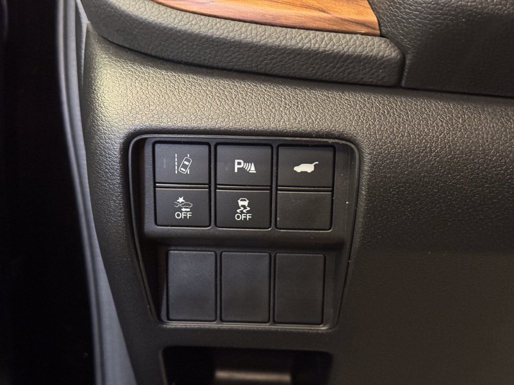 Used 2021 Honda CR-V Touring image 18