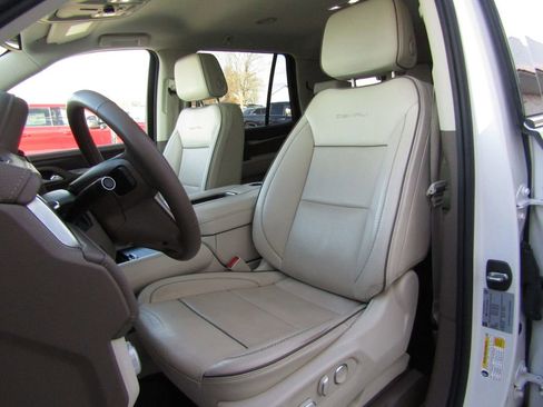 Used 2023 GMC Yukon Denali image 28