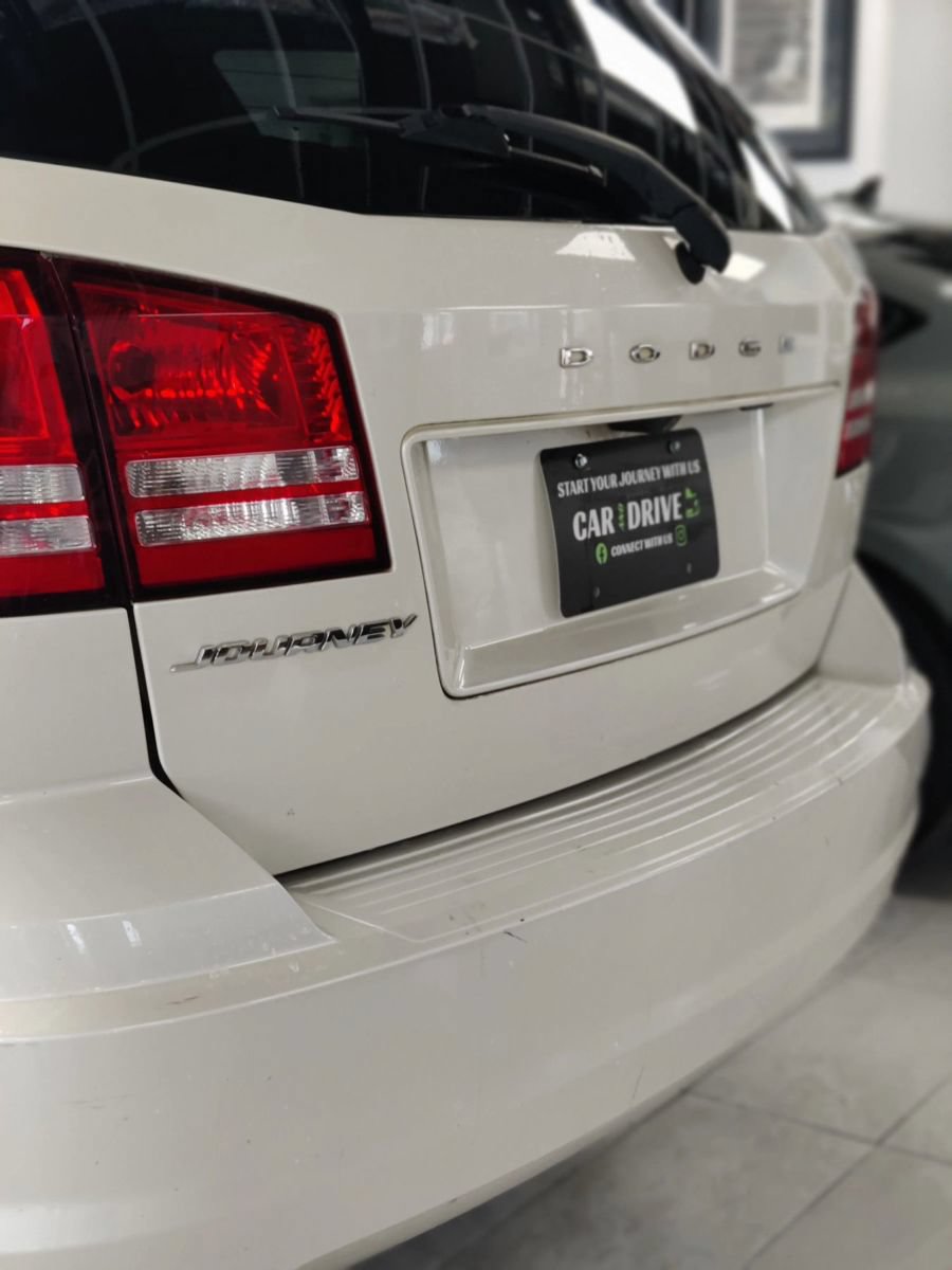 Used 2018 Dodge Journey SE w/ Blacktop Package FWD image 5