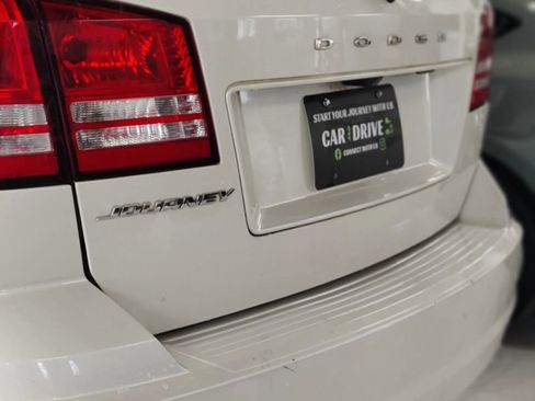 Used 2018 Dodge Journey SE w/ Blacktop Package image 5