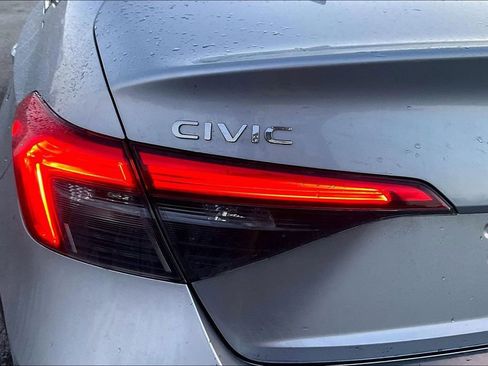 Used 2024 Honda Civic Touring image 25