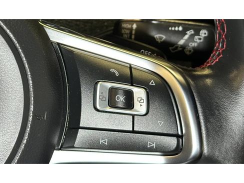 Used 2016 Volkswagen GTI SE FWD image 26