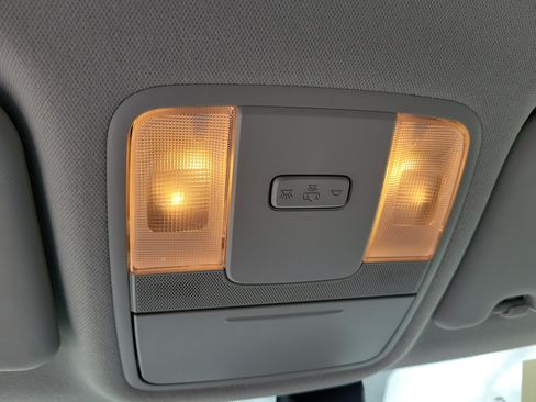 Certified 2025 Kia Soul LX w/ LX Technology Package FWD image 30