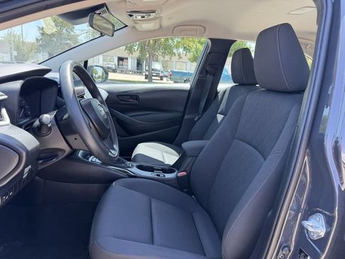 Used 2025 Toyota Corolla LE FWD image 22