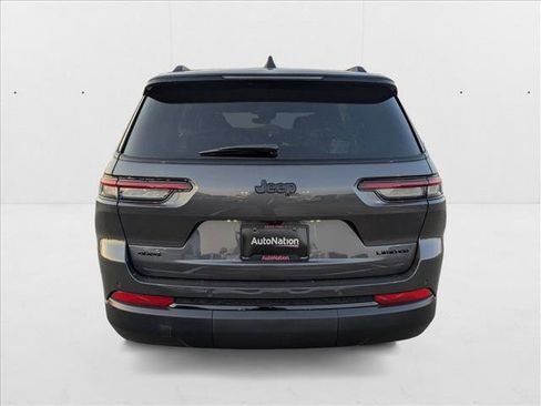 New 2025 Jeep Grand Cherokee L Limited w/ Black Appearance Package image 8