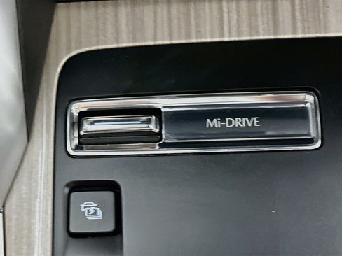 Used 2024 MAZDA CX-90 Plug-In Hybrid w/ Premium Plus AWD/4WD image 26