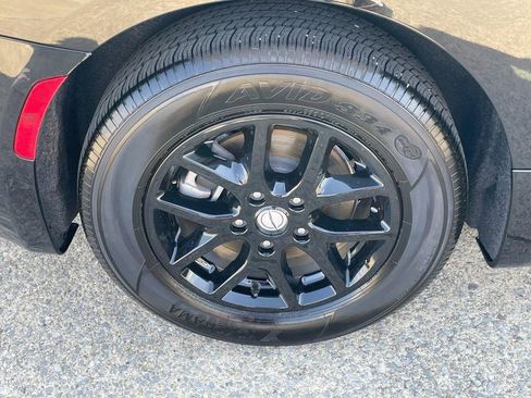 Used 2025 Chrysler Pacifica Select image 10