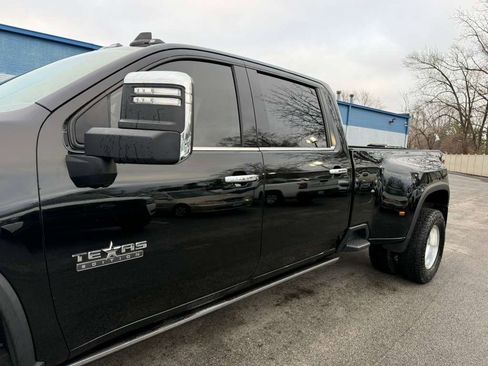 Used 2024 Chevrolet Silverado 3500 LTZ w/ LTZ Texas Edition image 8