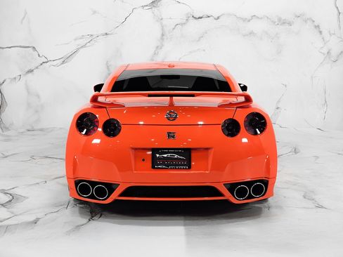 Used 2010 Nissan GT-R Premium image 15