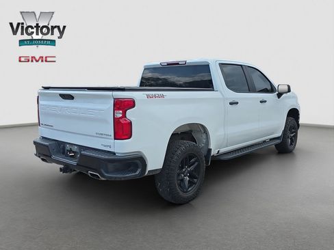 Used 2021 Chevrolet Silverado 1500 Custom Trail Boss AWD/4WD image 17