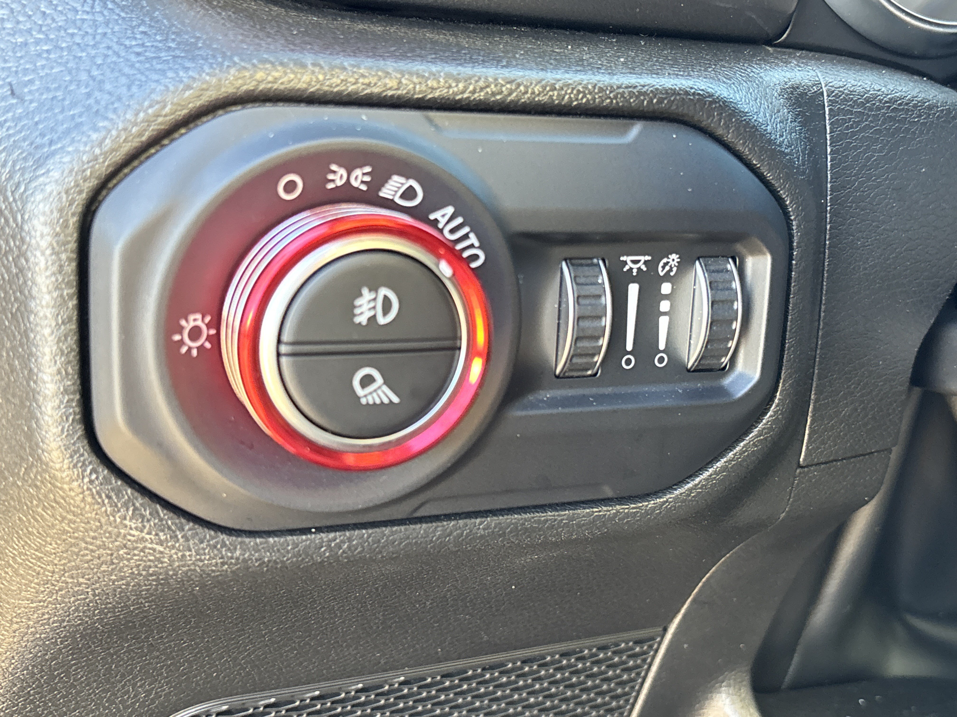 Used 2022 Jeep Gladiator Sport AWD/4WD image 27