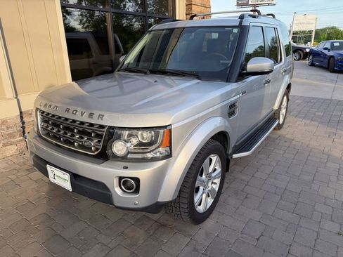 Used 2015 Land Rover LR4 HSE image 2