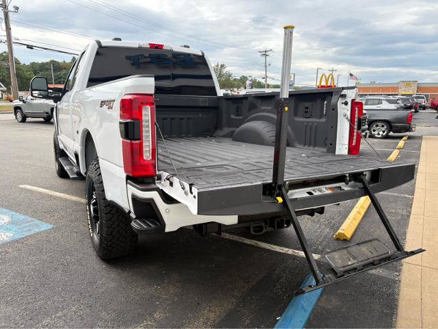 Used 2024 Ford F350 XLT w/ XLT Premium Package AWD/4WD image 7