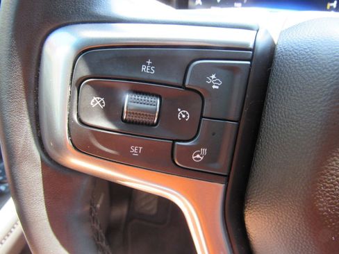 Used 2024 Chevrolet Tahoe Z71 w/ Luxury Package AWD/4WD image 21