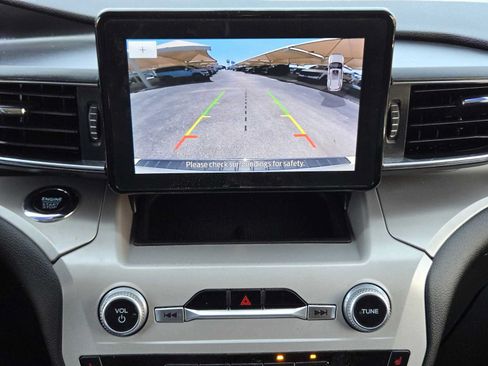 Used 2023 Ford Explorer XLT w/ Equipment Group 202A RWD image 18