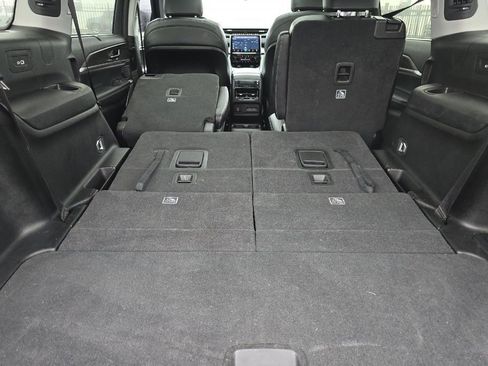 Used 2022 Jeep Grand Cherokee L Limited w/ Luxury Tech Group II image 15