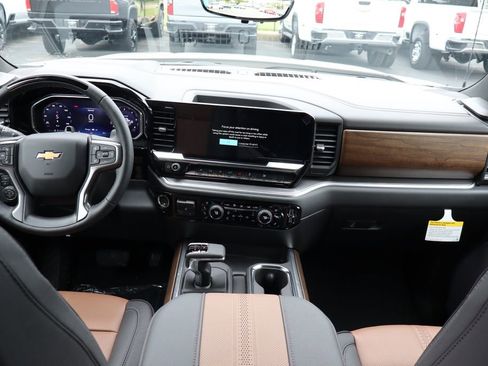 New 2026 Chevrolet Silverado 1500 High Country w/ Technology Package AWD/4WD image 24