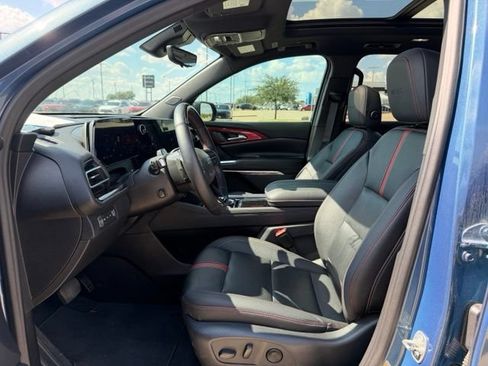 Used 2024 Chevrolet Traverse RS AWD/4WD image 15