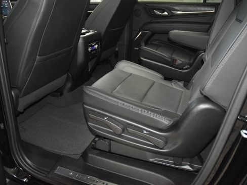 Used 2024 GMC Yukon XL Denali AWD/4WD image 44