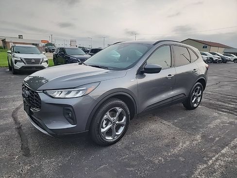 Used 2025 Ford Escape ST-Line Select AWD/4WD image 3
