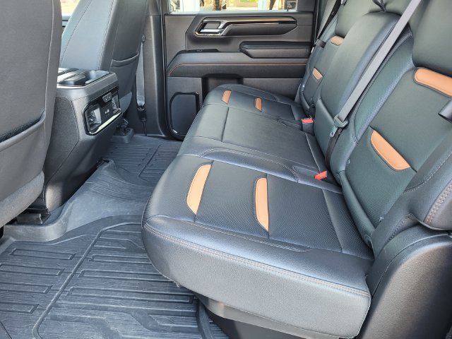 Used 2024 GMC Sierra 2500 AT4 w/ AT4 Premium Plus Package AWD/4WD image 15