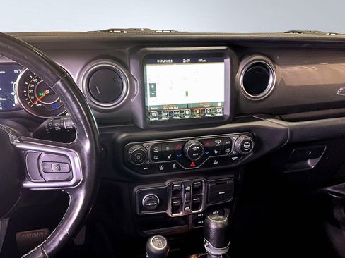 Used 2022 Jeep Wrangler Unlimited Sahara w/ Cold Weather Group image 9