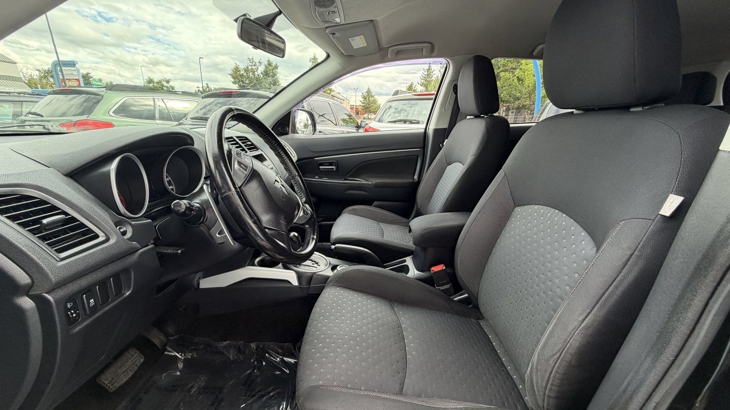 Used 2011 Mitsubishi Outlander Sport SE AWD/4WD image 7
