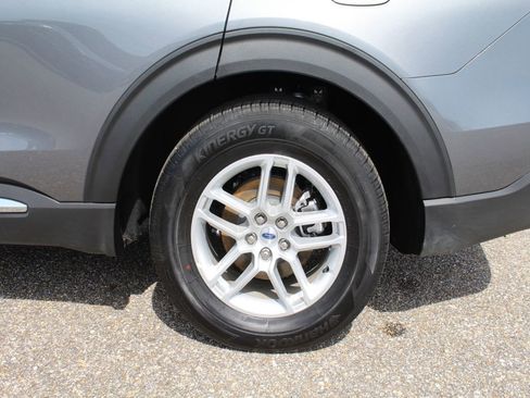 Used 2025 Ford Explorer Active w/ Active Comfort Package RWD image 23