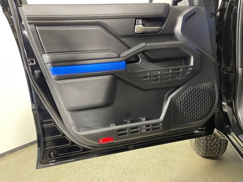 Certified 2025 Toyota Tacoma TRD Off-Road image 17