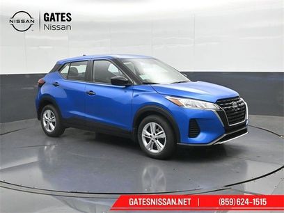 New 2025 Nissan Kicks Play S