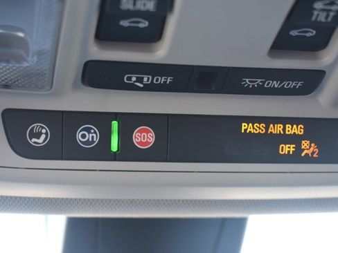 Used 2020 Chevrolet Traverse Premier w/ LPO, Cargo Package image 33