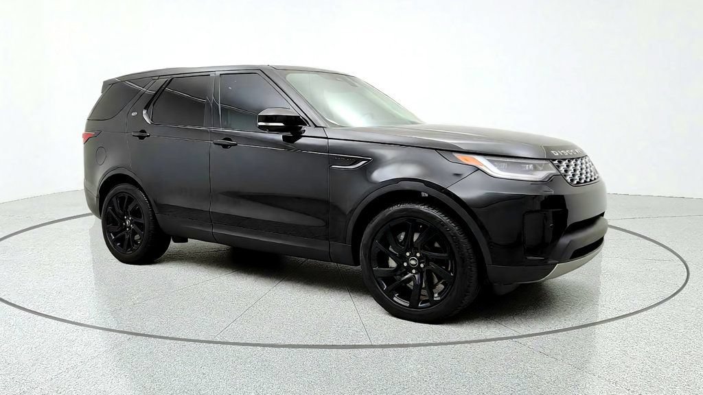 Used 2024 Land Rover Discovery S AWD/4WD image 3