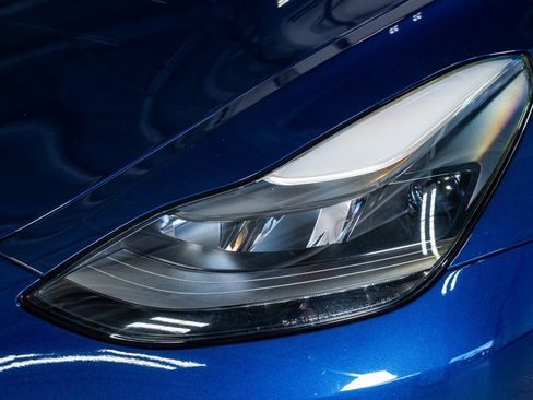 Used 2023 Tesla Model 3 Standard Range image 13