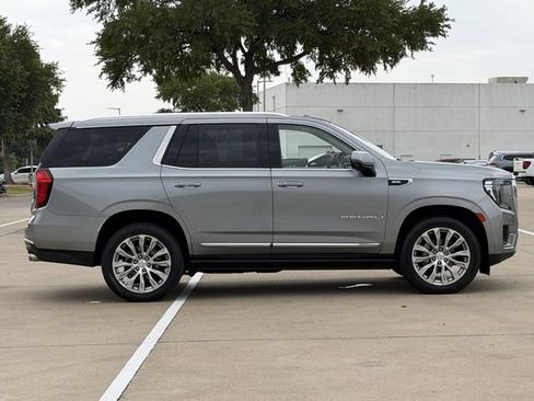 Used 2023 GMC Yukon Denali w/ Max Trailering Package AWD/4WD image 3