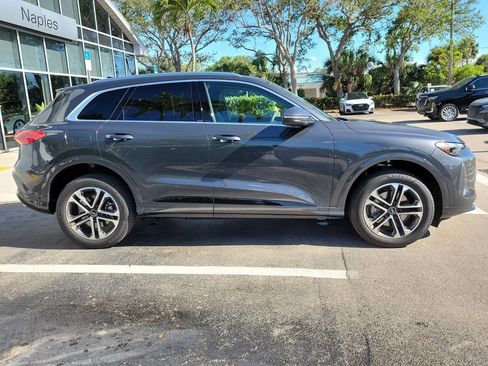 Certified 2025 Audi Q5 2.0T Premium w/ Convenience Package image 4